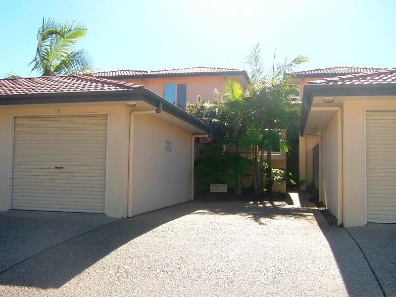 2/120 Hilton Terrace, Noosaville QLD 4566