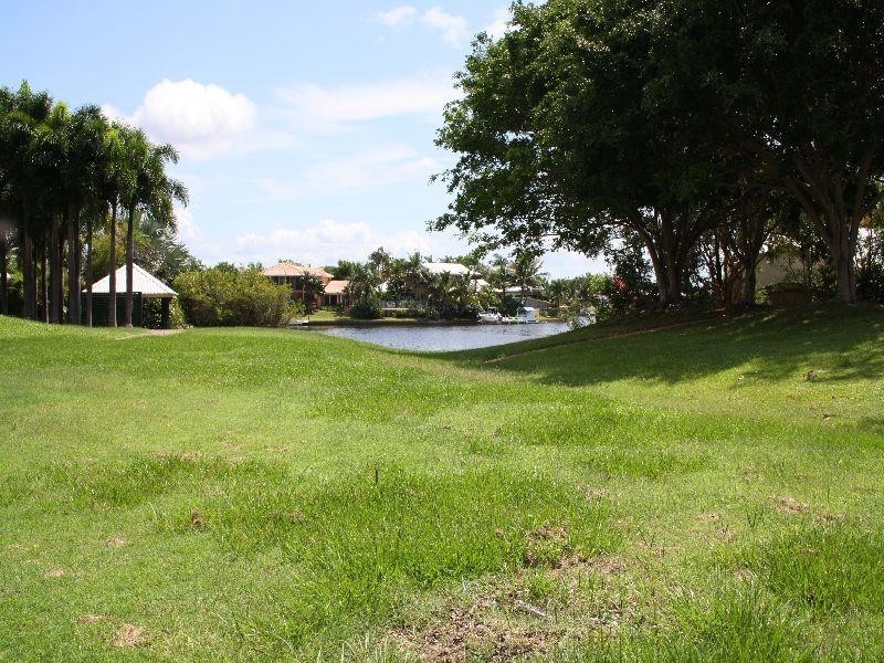 1 Shipwright Avenue, Noosa Waters QLD 4566