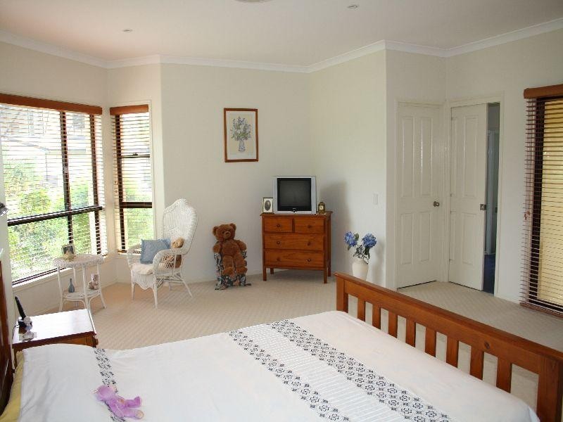 1 Shipwright Avenue, Noosa Waters QLD 4566