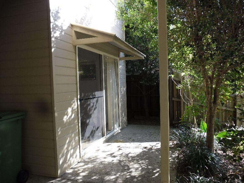 2/7 Lipton Street, Sunrise Beach QLD 4567