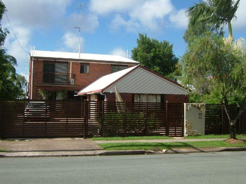 1-3 / 116 Hilton Tce, Noosaville QLD 4566