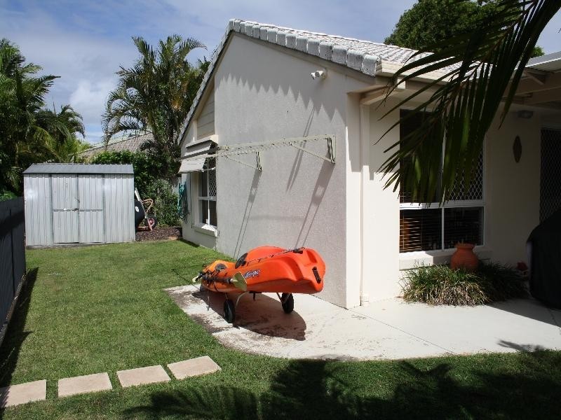 7 Skipper Place, Noosa Waters QLD 4566