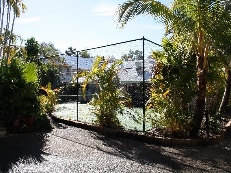 11 13 James St, Noosaville QLD 4566