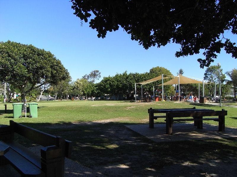 1/143 Gympie Tce, Noosaville QLD 4566