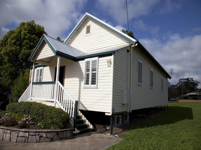 9 Station St, Pomona QLD 4568