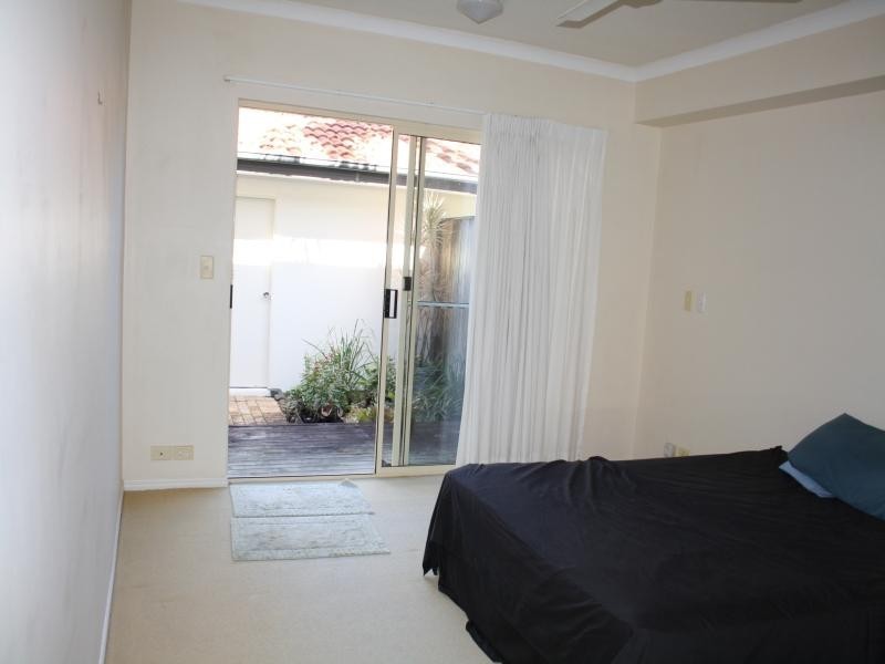 2/120 Hilton Tce, Noosaville QLD 4566