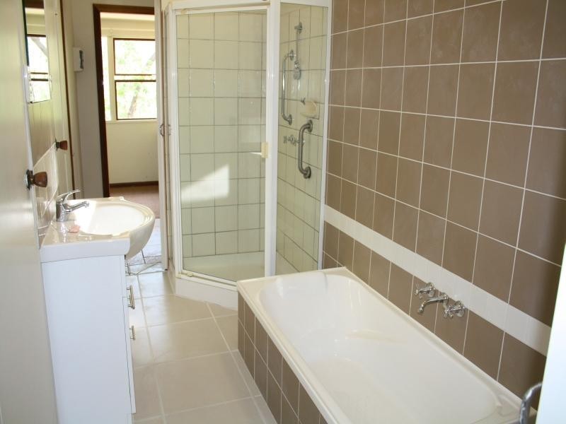 2/251 Eumarella Rd, Weyba Downs QLD 4562