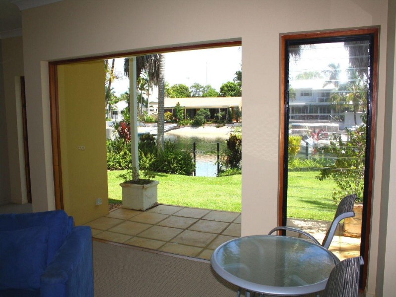 16 Mossman Ct, Noosa Heads QLD 4567