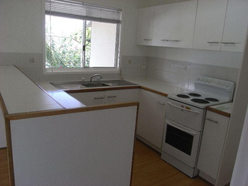 2/48 Poinciana Av, Tewantin QLD 4565