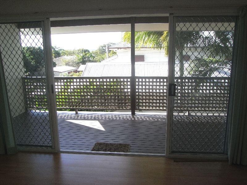 2/48 Poinciana Av, Tewantin QLD 4565