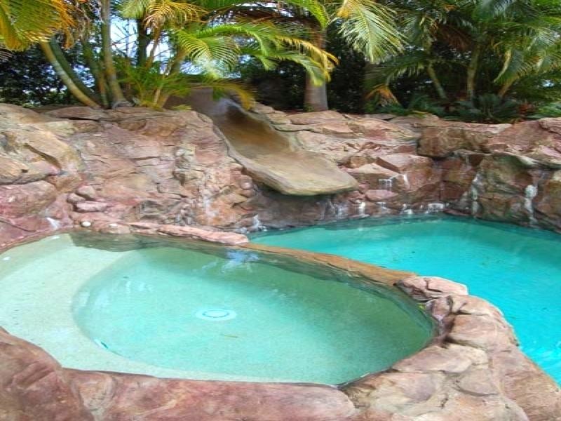 9-11 Oceanmist Court, Noosa Waters QLD 4566