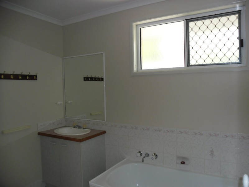 59 Dame Patti Dr, Sunrise Beach QLD 4567