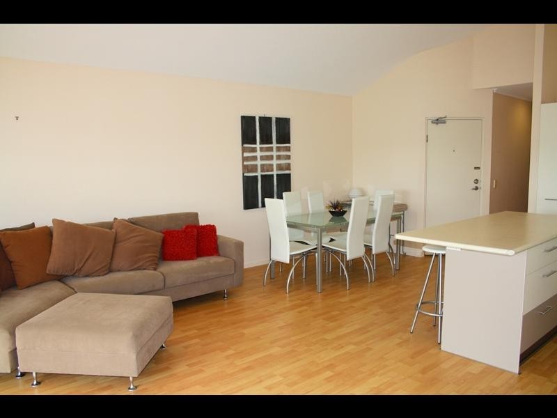 4/11 Russell St, Noosaville QLD 4566