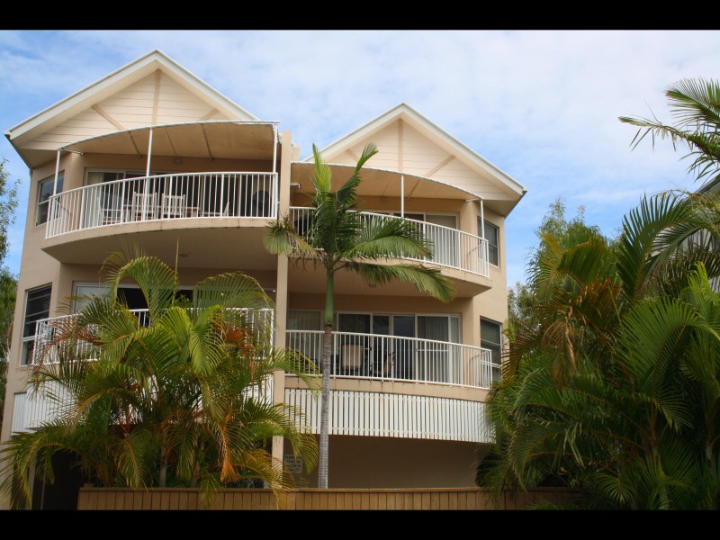 4/11 Russell St, Noosaville QLD 4566