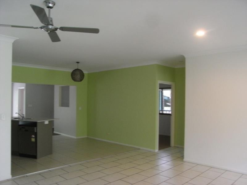 4 Cassowary Ct, Doonan QLD 4562