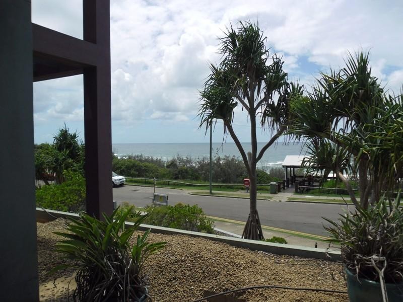 1/1-3  Tingira Crescent, Sunrise Beach QLD 4567