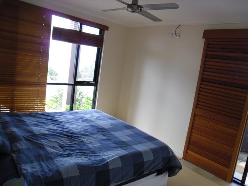 1/1-3  Tingira Crescent, Sunrise Beach QLD 4567