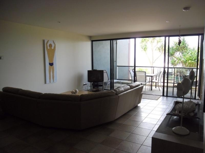 1/1-3  Tingira Crescent, Sunrise Beach QLD 4567