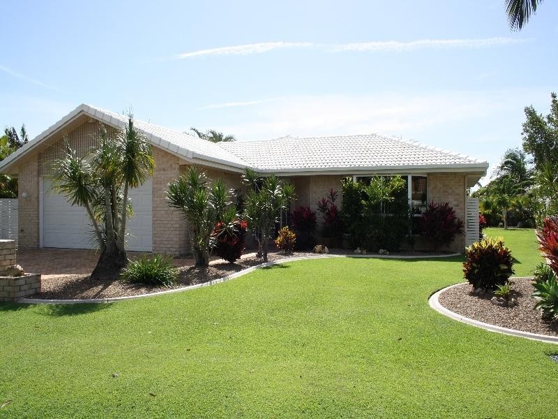 3 Aquamarine Circuit, Noosa Waters QLD 4566