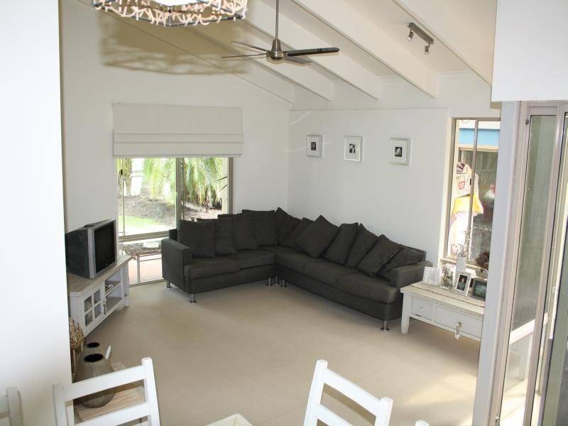 83 Ward St, Tewantin QLD 4565