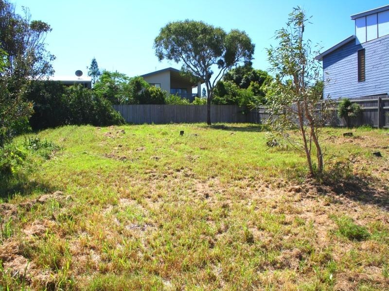 82 Orient Dve, Sunrise Beach QLD 4567