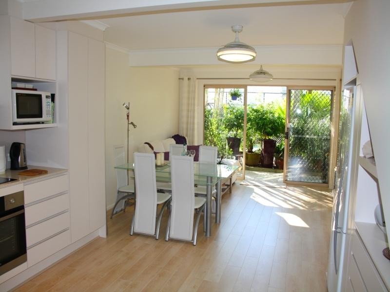 11 / 13 James St, Noosaville QLD 4566