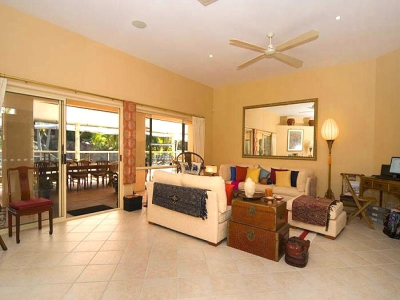9 Oceanmist Crt, Noosa Waters QLD 4566