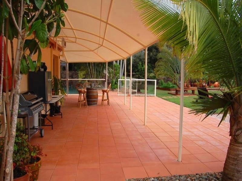 9 Oceanmist Crt, Noosa Waters QLD 4566