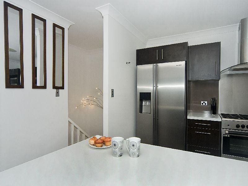 1 Ferntree Crt, Noosaville QLD 4566