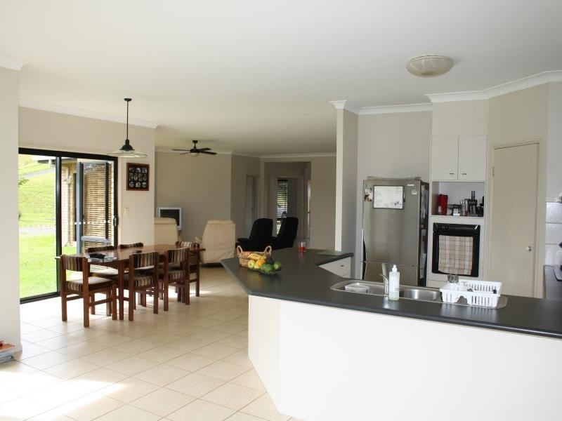 1069 Bruce Hwy, Pomona QLD 4568