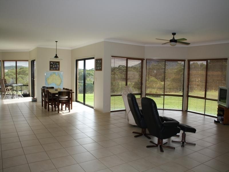 1069 Bruce Hwy, Pomona QLD 4568