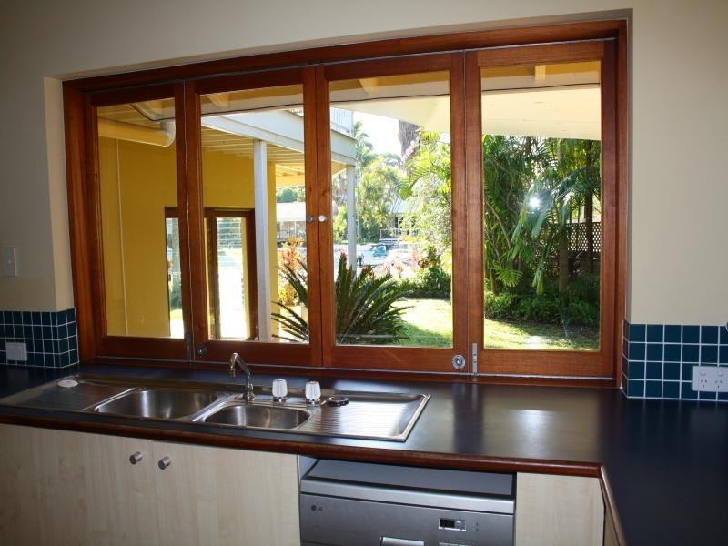 16 Mossman Crt, Noosa Heads QLD 4567