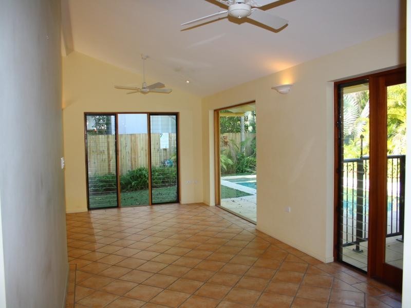 16 Mossman Crt, Noosa Heads QLD 4567