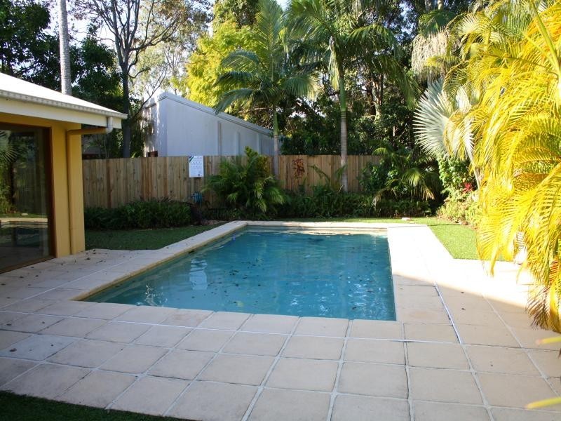 16 Mossman Crt, Noosa Heads QLD 4567