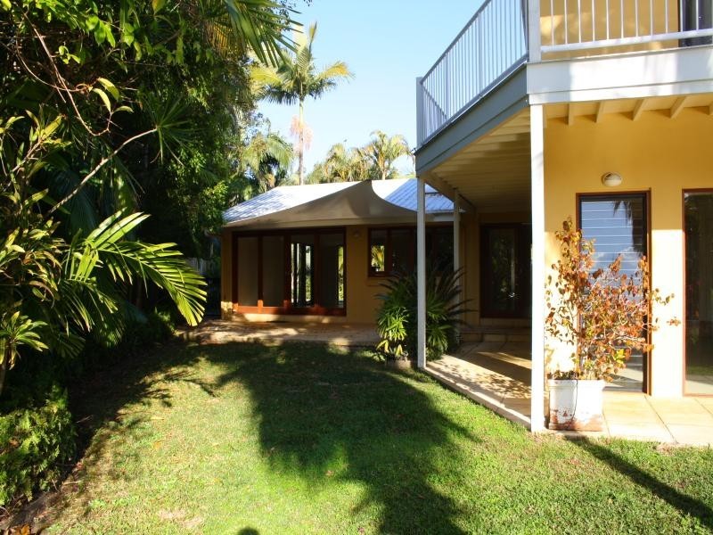16 Mossman Crt, Noosa Heads QLD 4567