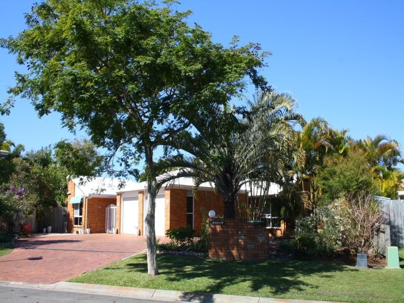 2 / 4 Stillwater Plc, Noosaville QLD 4566