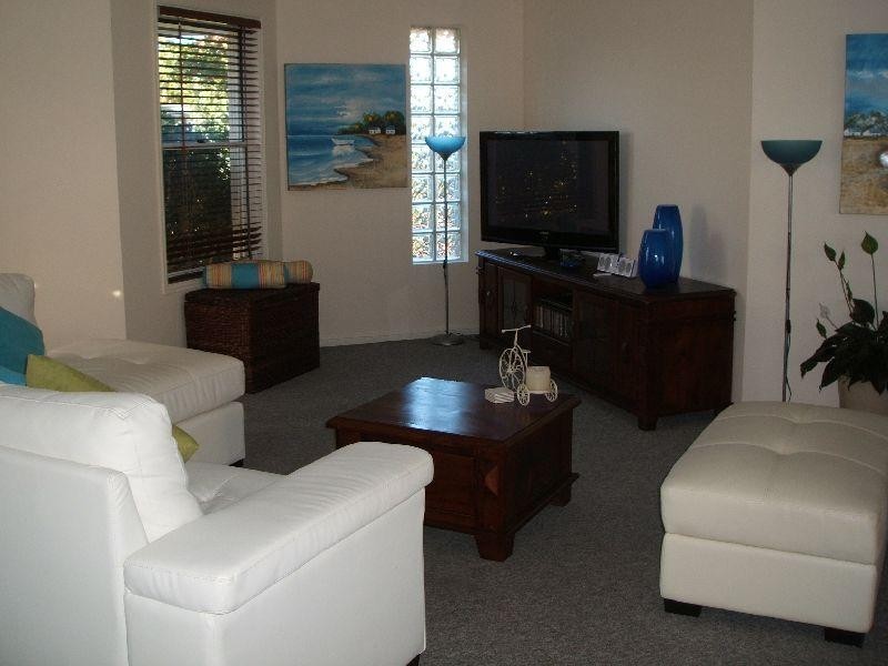 31 Southern Cross Pde, Sunrise Beach QLD 4567
