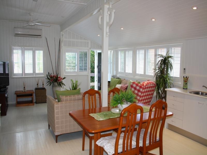 8 Elizabeth St, Noosaville QLD 4566