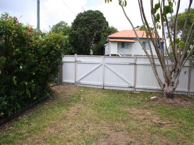 8 Elizabeth St, Noosaville QLD 4566