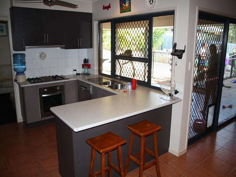 12 McKenna Court, Noosaville QLD 4566
