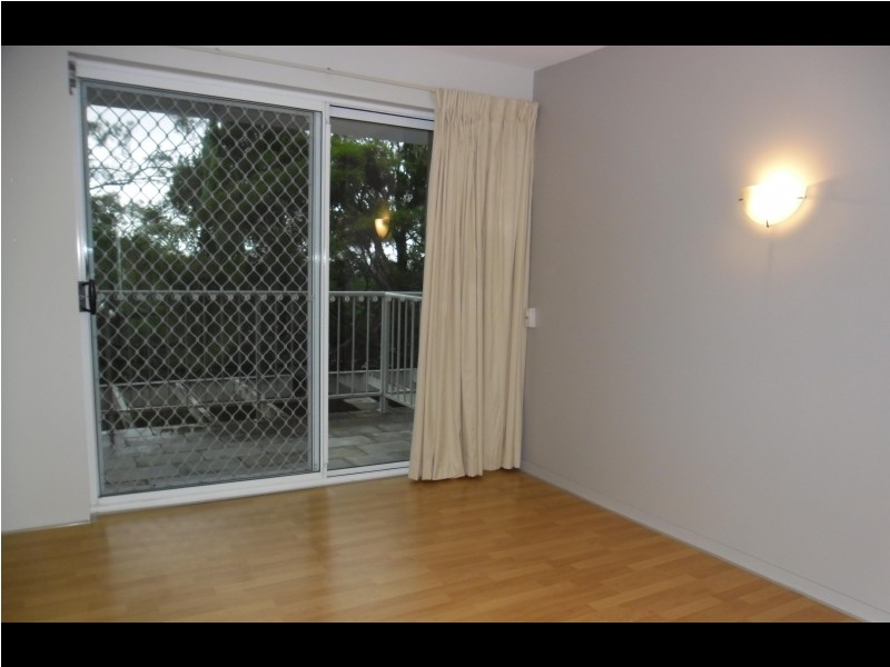 2/11-13 Katharina Street, Noosa Heads QLD 4567