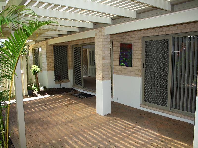 2/31 Elizabeth St, Noosaville QLD 4566