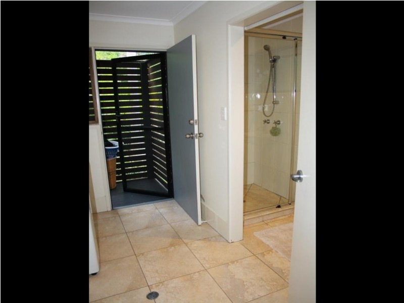 127 Sunrise Rd, Tinbeerwah QLD 4563