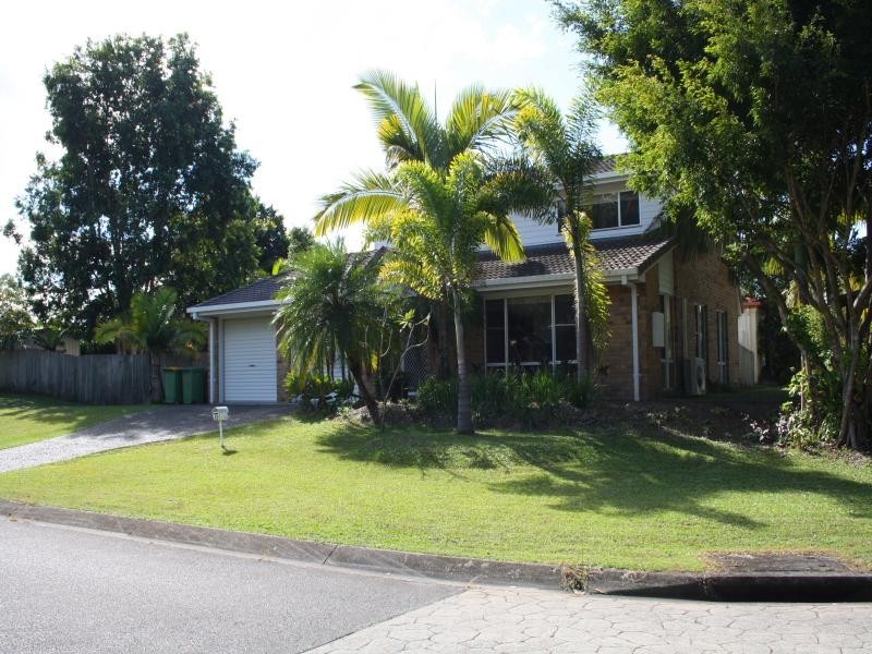 72 Lakes Entrance Blvd, Noosaville QLD 4566