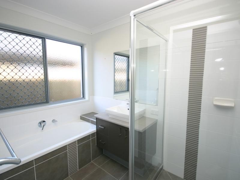 4/550 Marine Parade, Biggera Waters QLD 4216
