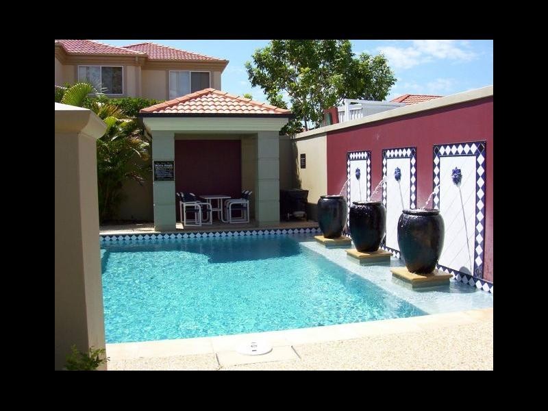 34  Sapium Road, Benowa QLD 4217