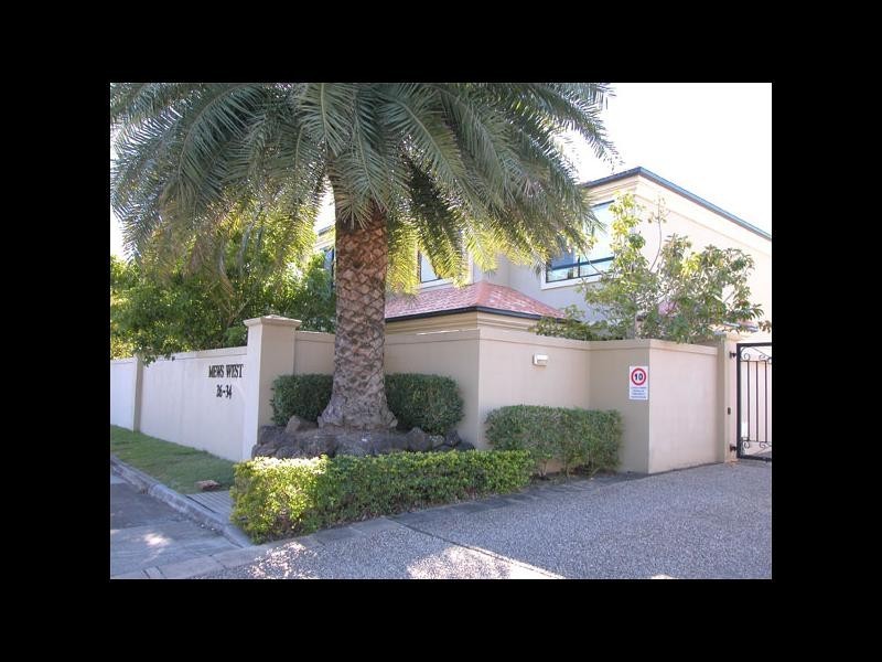34 Sapium Road, Benowa QLD 4217