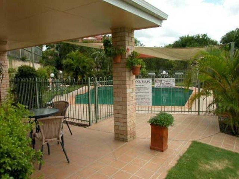 100 BORDEAUX STREET, Eight Mile Plains QLD 4113