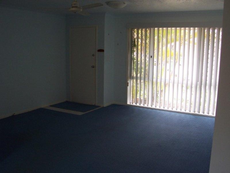 20 St Kevins Ave, Benowa QLD 4217