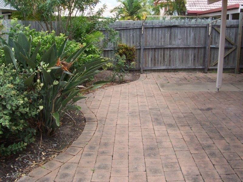 20 St Kevins Ave, Benowa QLD 4217